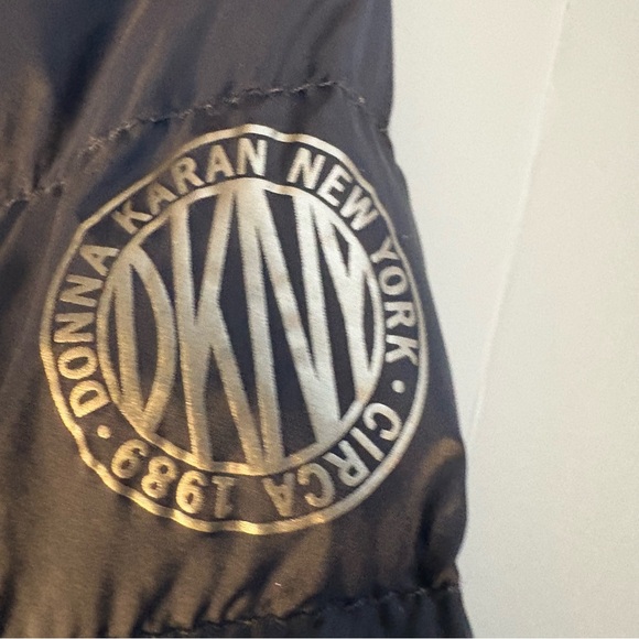 DKNY Women's Dark blue Puffer Coat, size S, great condition. - Picture 4 of 12